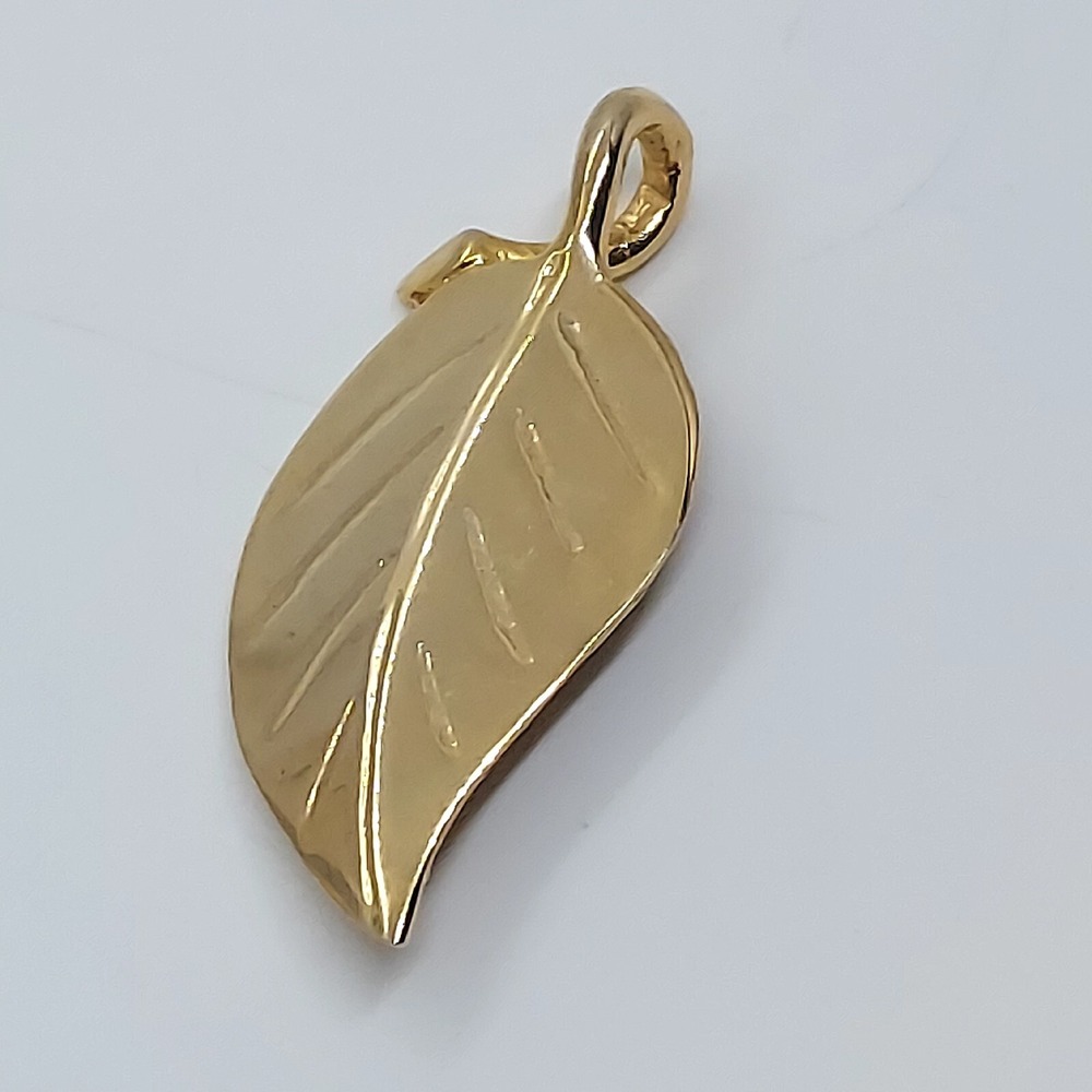 Vintage Gold‎ Tone Leaf Brooch Pendant